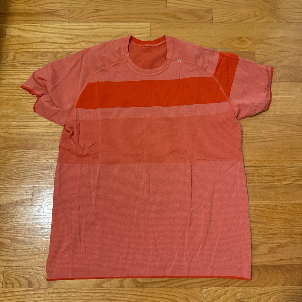 Lululemon Lulu Lemon Men's Red Gradient T-Shirt Tee T Shirt Workout